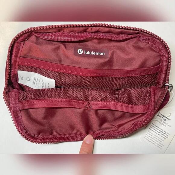 Lululemon Everywhere Crossbody Belt Bag - Red Merlot - Picture 3 of 9